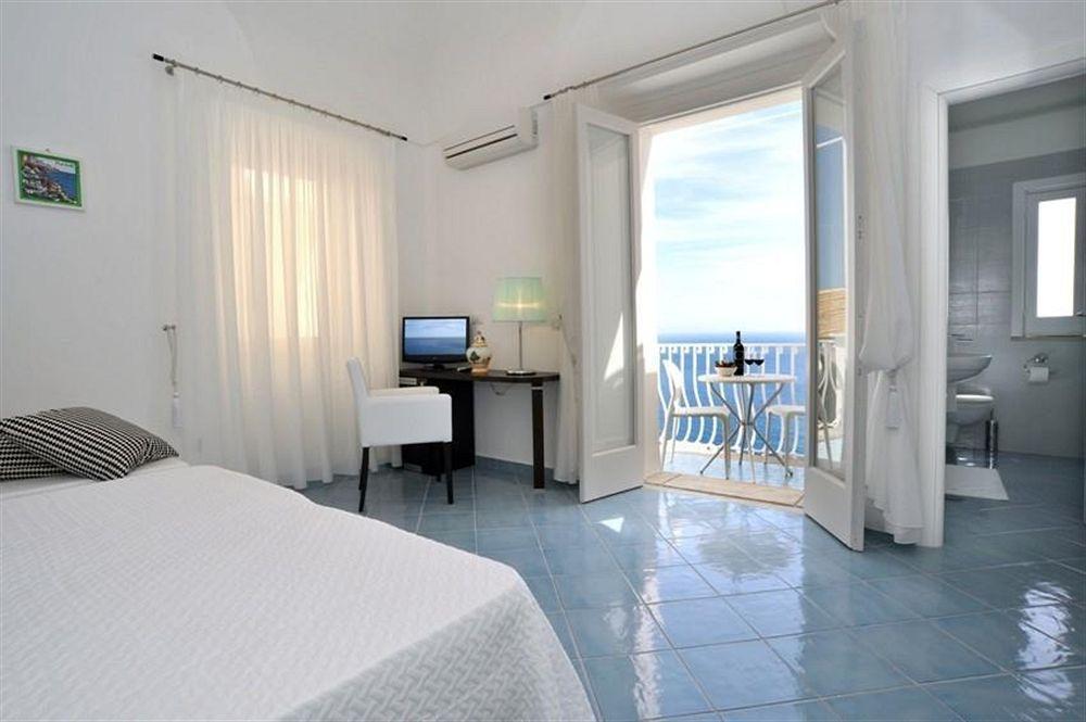 Casa Nilde Bed & Breakfast Positano Exterior photo